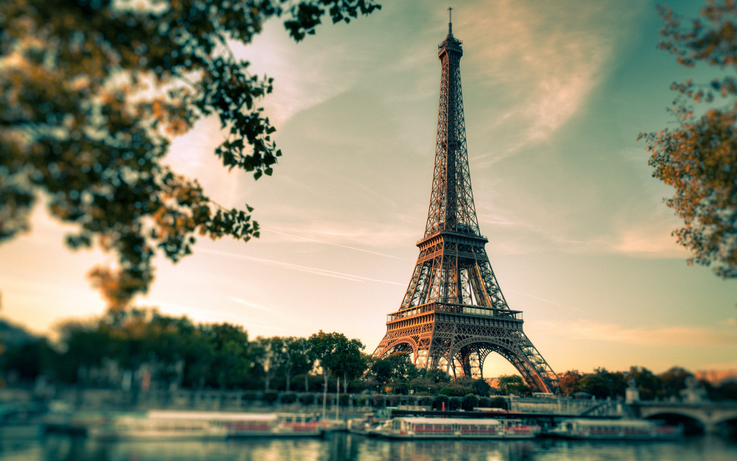 Paris Eiffel Tower Backgrounds